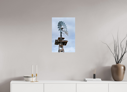 Rustic Windmill – A Tribute to Timeless Americana